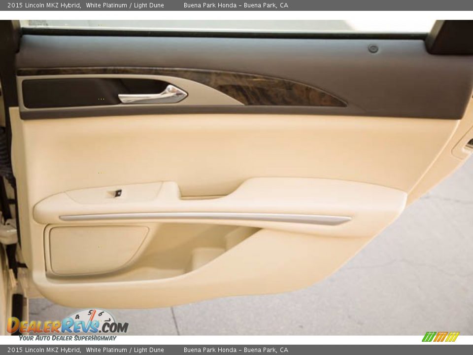 Door Panel of 2015 Lincoln MKZ Hybrid Photo #30