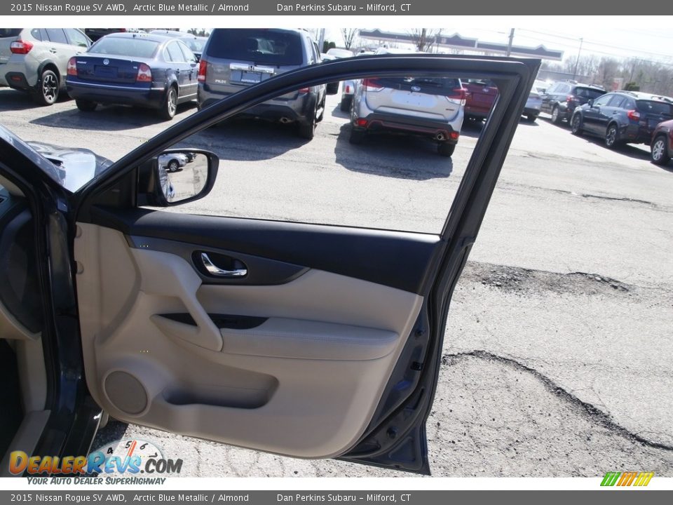 2015 Nissan Rogue SV AWD Arctic Blue Metallic / Almond Photo #16
