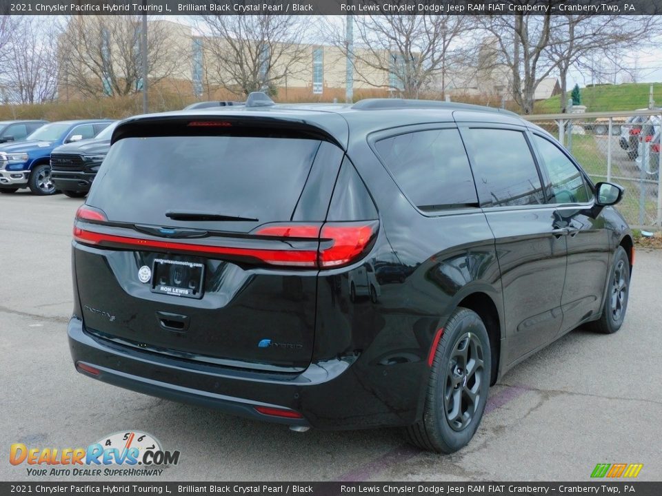 2021 Chrysler Pacifica Hybrid Touring L Brilliant Black Crystal Pearl / Black Photo #5