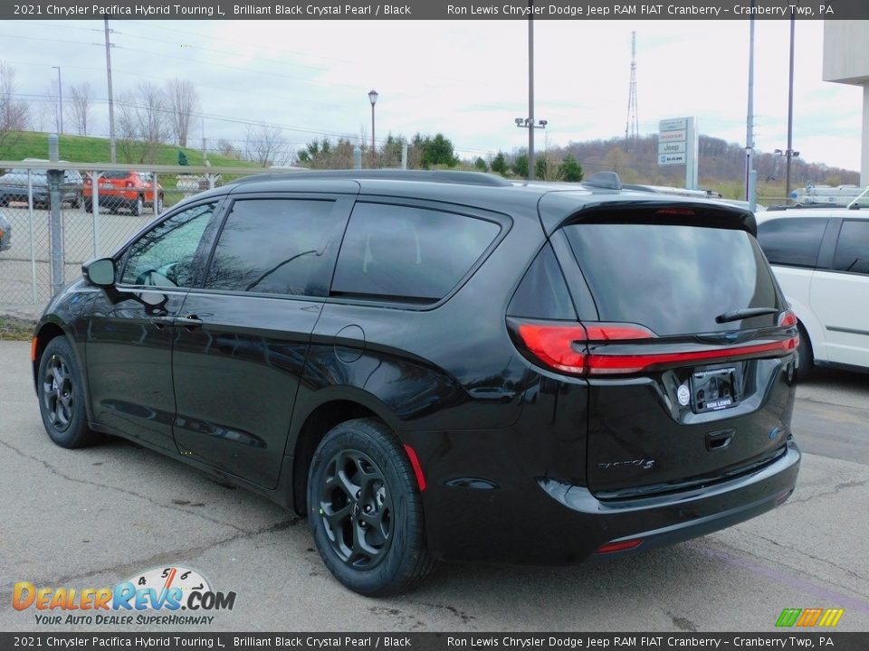 2021 Chrysler Pacifica Hybrid Touring L Brilliant Black Crystal Pearl / Black Photo #8