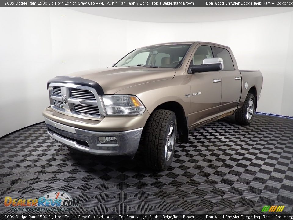2009 Dodge Ram 1500 Big Horn Edition Crew Cab 4x4 Austin Tan Pearl / Light Pebble Beige/Bark Brown Photo #7