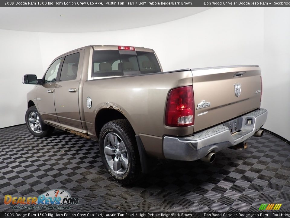 2009 Dodge Ram 1500 Big Horn Edition Crew Cab 4x4 Austin Tan Pearl / Light Pebble Beige/Bark Brown Photo #10