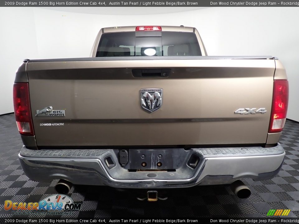 2009 Dodge Ram 1500 Big Horn Edition Crew Cab 4x4 Austin Tan Pearl / Light Pebble Beige/Bark Brown Photo #11