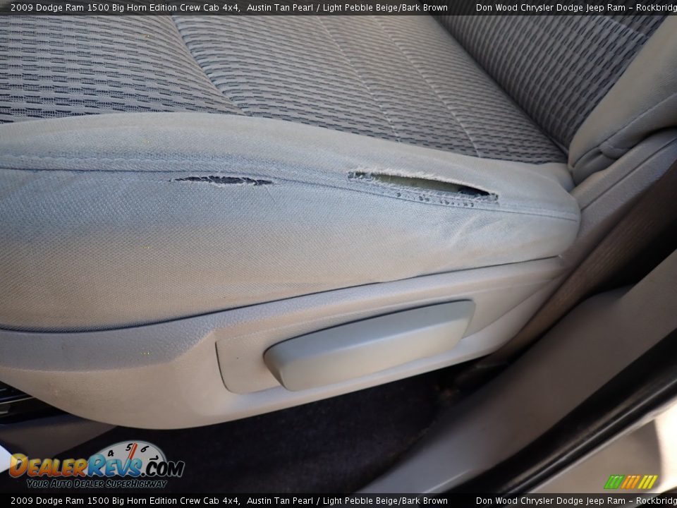 2009 Dodge Ram 1500 Big Horn Edition Crew Cab 4x4 Austin Tan Pearl / Light Pebble Beige/Bark Brown Photo #19