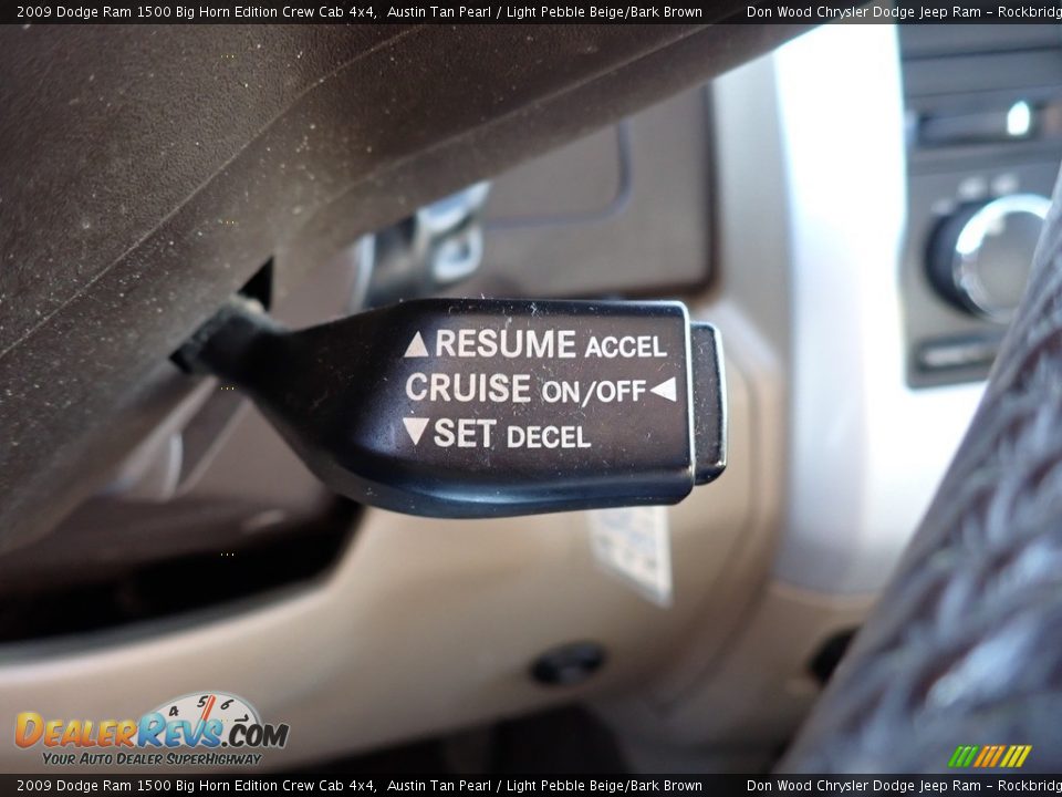 2009 Dodge Ram 1500 Big Horn Edition Crew Cab 4x4 Austin Tan Pearl / Light Pebble Beige/Bark Brown Photo #24