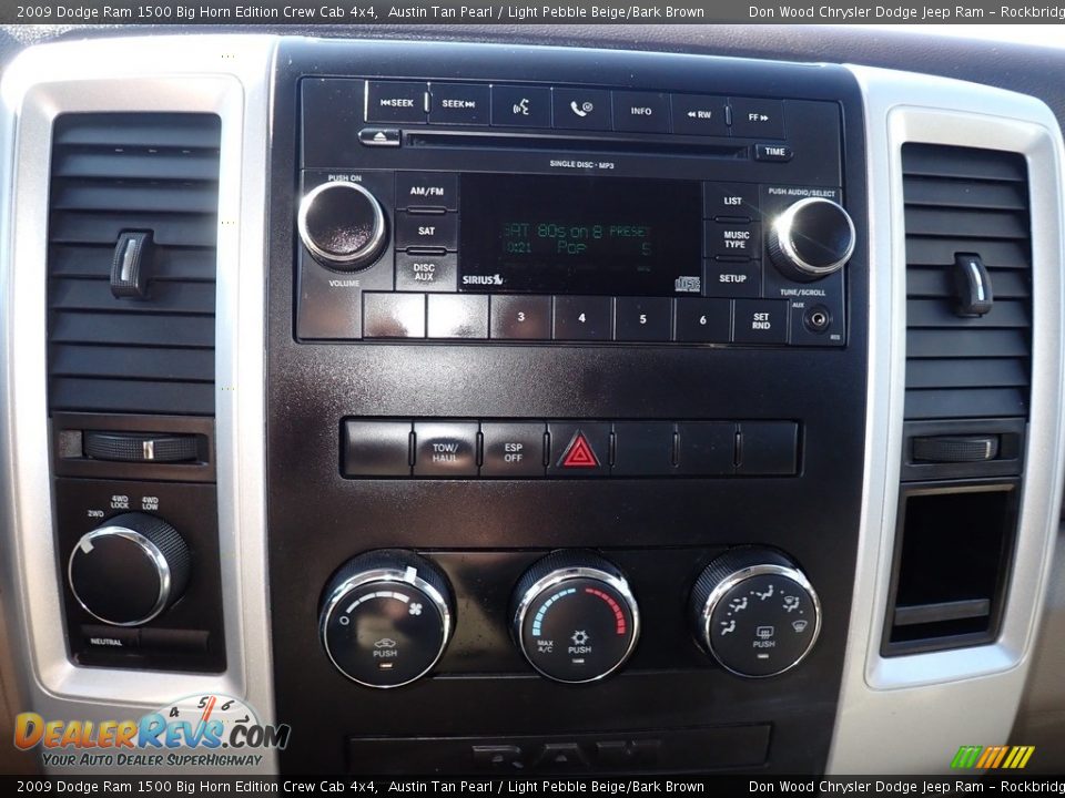 2009 Dodge Ram 1500 Big Horn Edition Crew Cab 4x4 Austin Tan Pearl / Light Pebble Beige/Bark Brown Photo #26