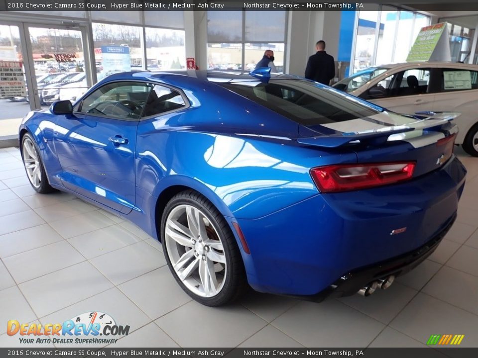 2016 Chevrolet Camaro SS Coupe Hyper Blue Metallic / Medium Ash Gray Photo #4