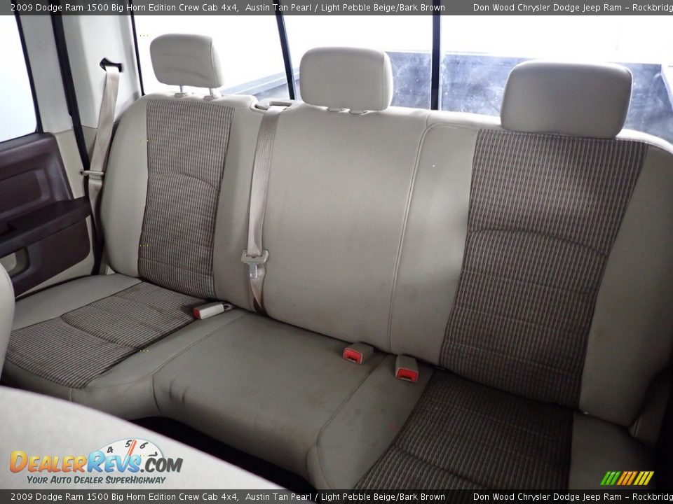 2009 Dodge Ram 1500 Big Horn Edition Crew Cab 4x4 Austin Tan Pearl / Light Pebble Beige/Bark Brown Photo #30