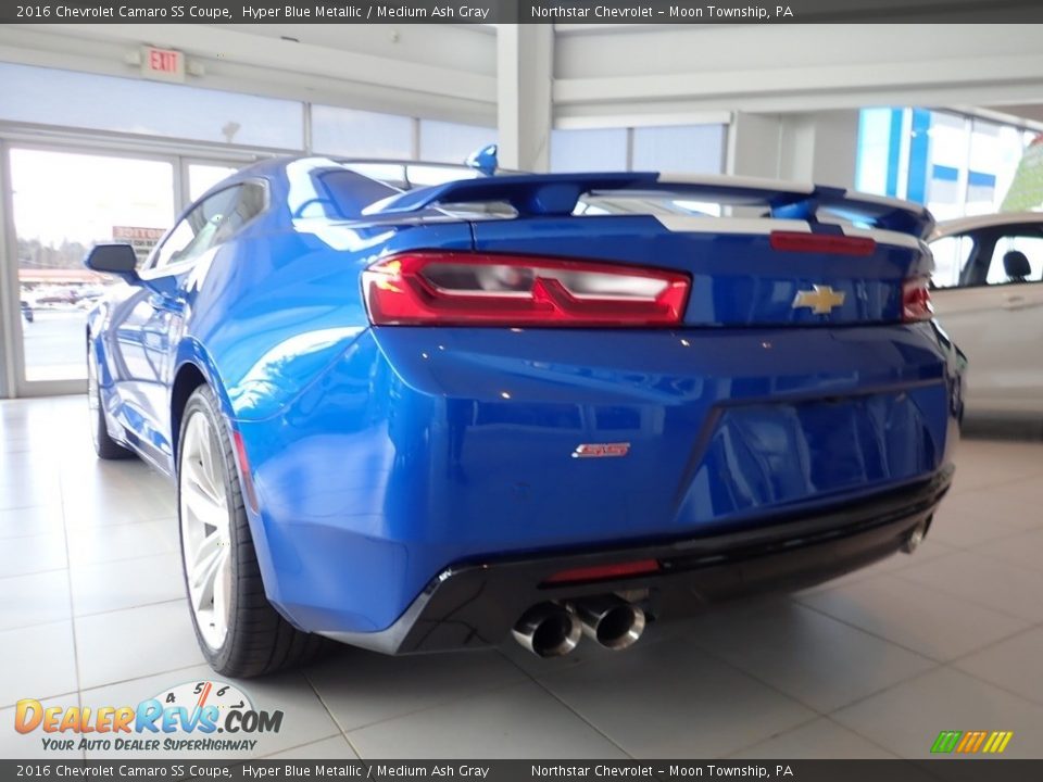 2016 Chevrolet Camaro SS Coupe Hyper Blue Metallic / Medium Ash Gray Photo #5