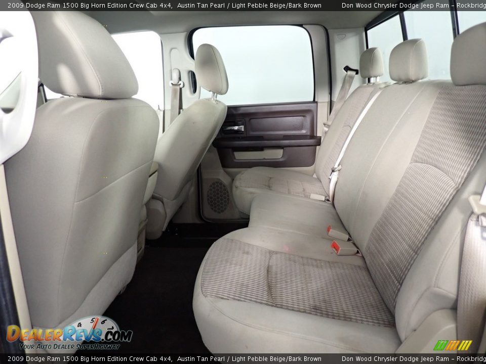 2009 Dodge Ram 1500 Big Horn Edition Crew Cab 4x4 Austin Tan Pearl / Light Pebble Beige/Bark Brown Photo #32