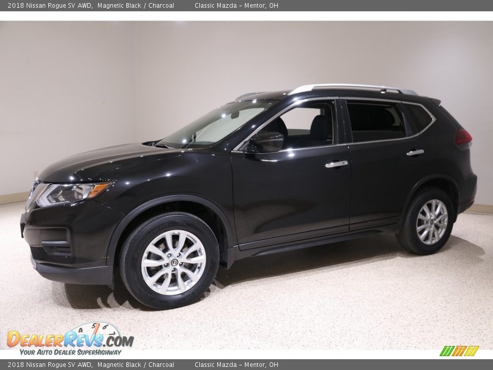 2018 Nissan Rogue SV AWD Magnetic Black / Charcoal Photo #3