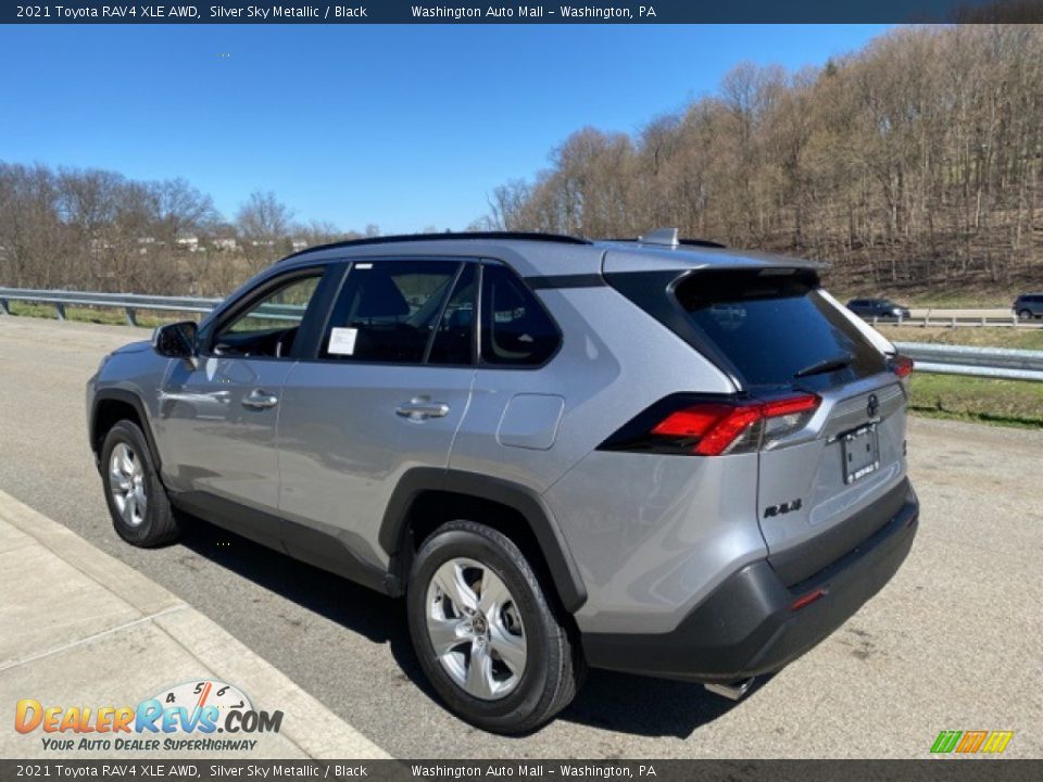 2021 Toyota RAV4 XLE AWD Silver Sky Metallic / Black Photo #2