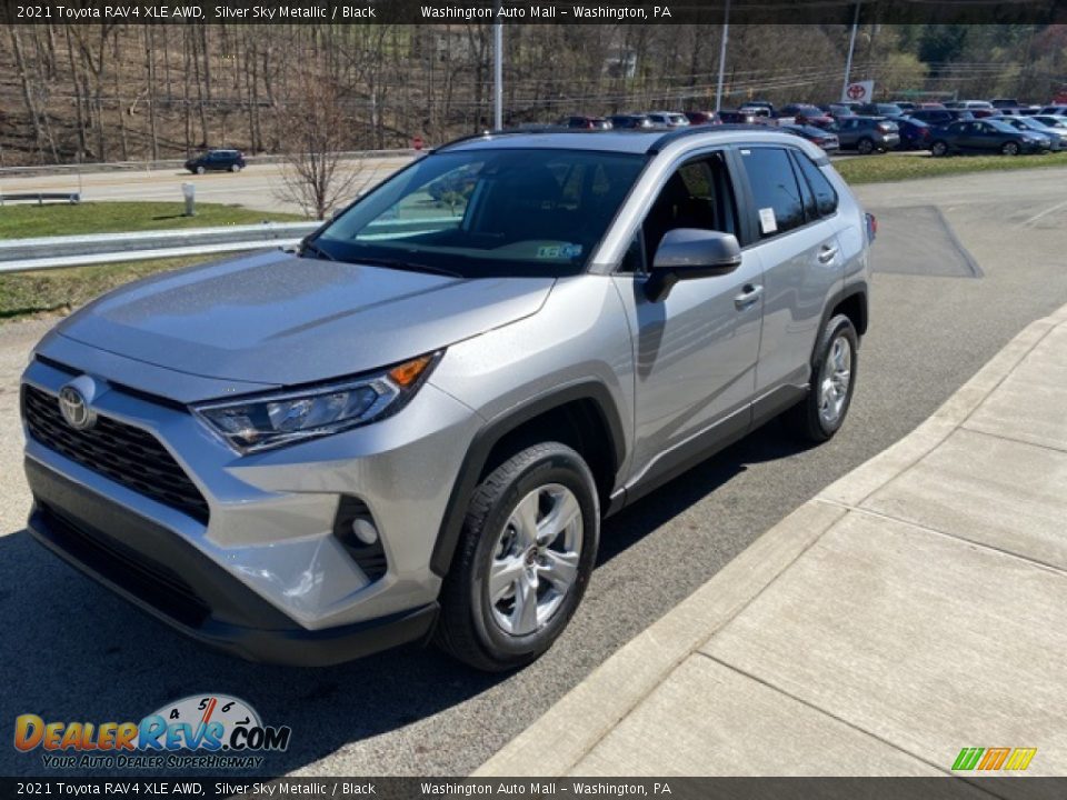 2021 Toyota RAV4 XLE AWD Silver Sky Metallic / Black Photo #13