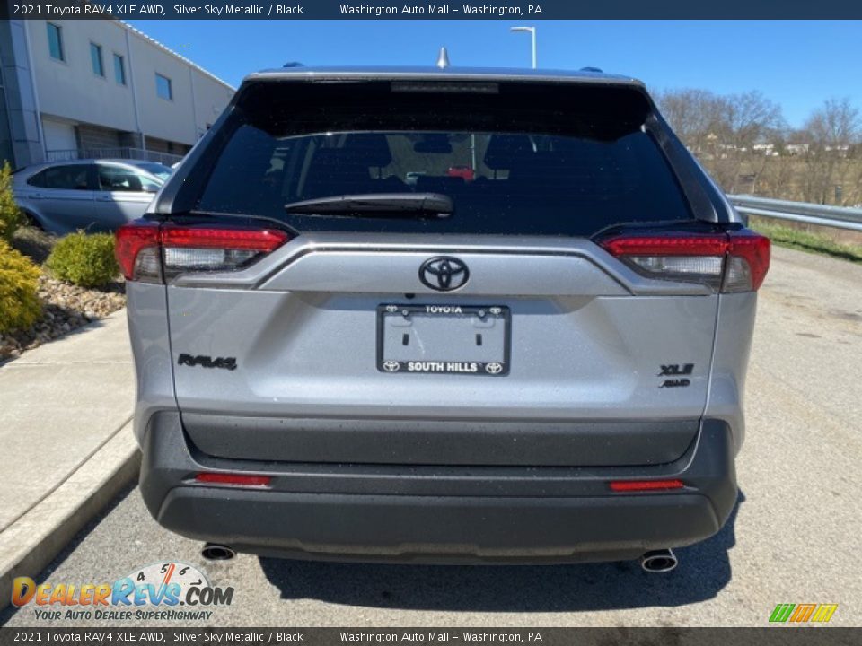 2021 Toyota RAV4 XLE AWD Silver Sky Metallic / Black Photo #15