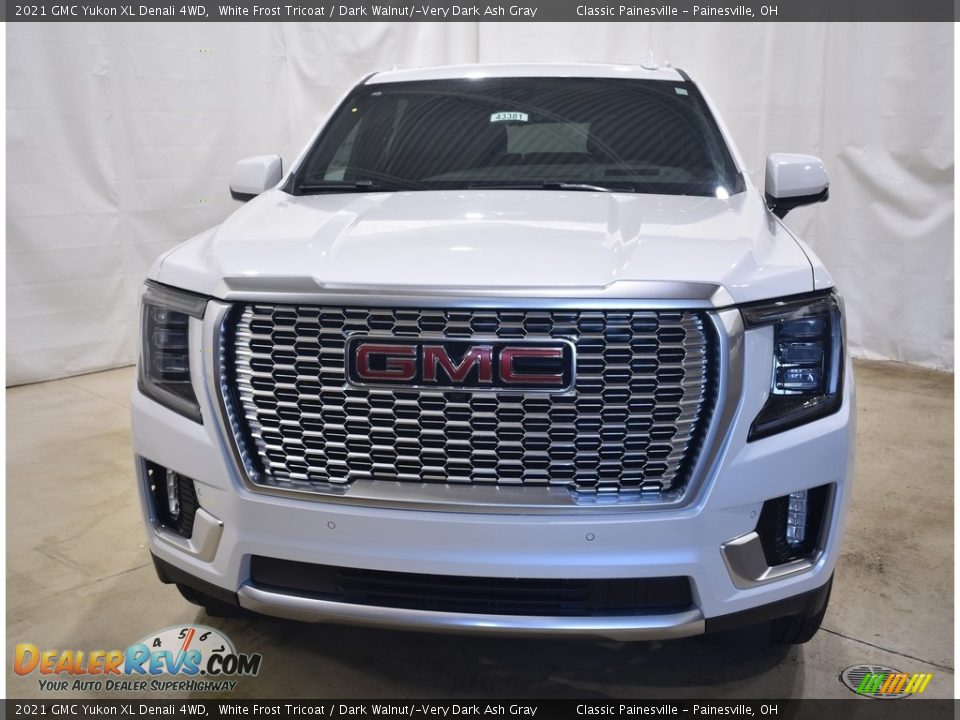 2021 GMC Yukon XL Denali 4WD White Frost Tricoat / Dark Walnut/­Very Dark Ash Gray Photo #4