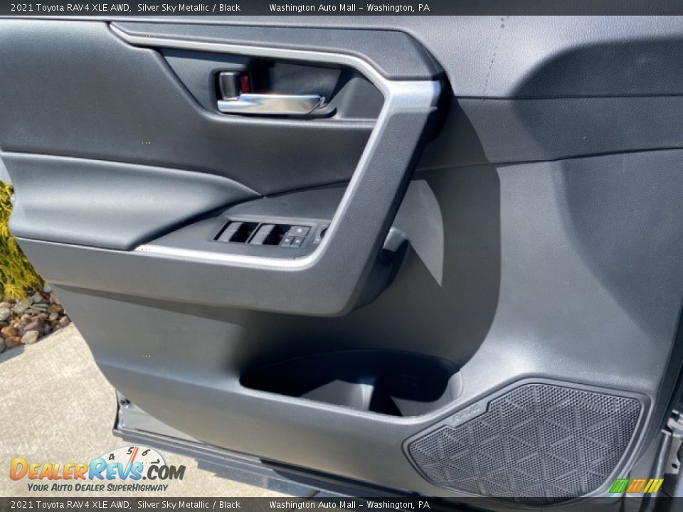 2021 Toyota RAV4 XLE AWD Silver Sky Metallic / Black Photo #21