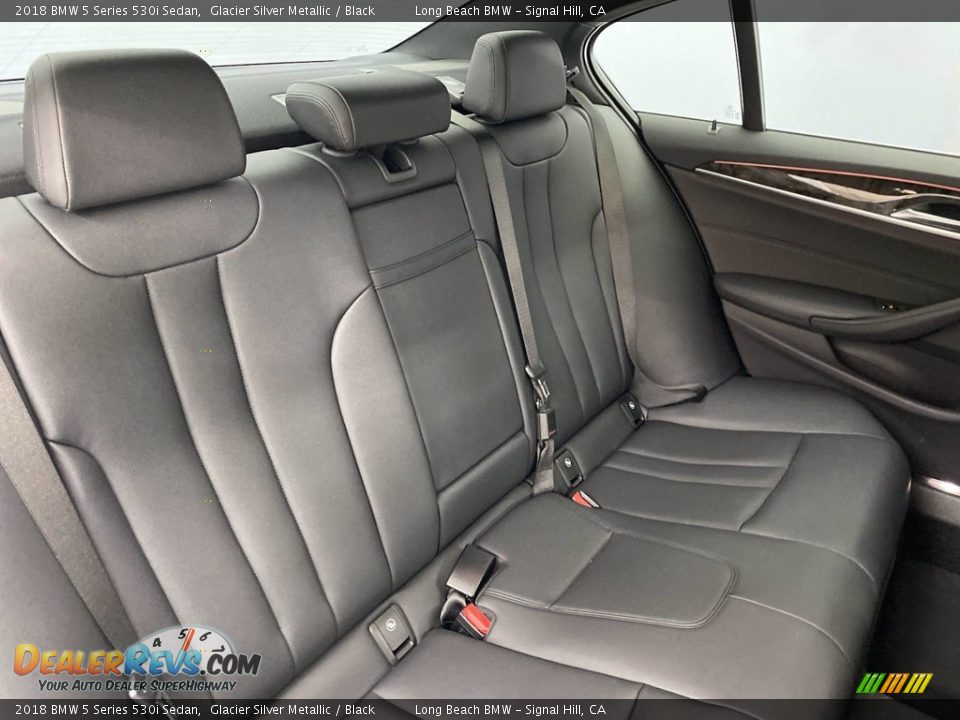 2018 BMW 5 Series 530i Sedan Glacier Silver Metallic / Black Photo #36