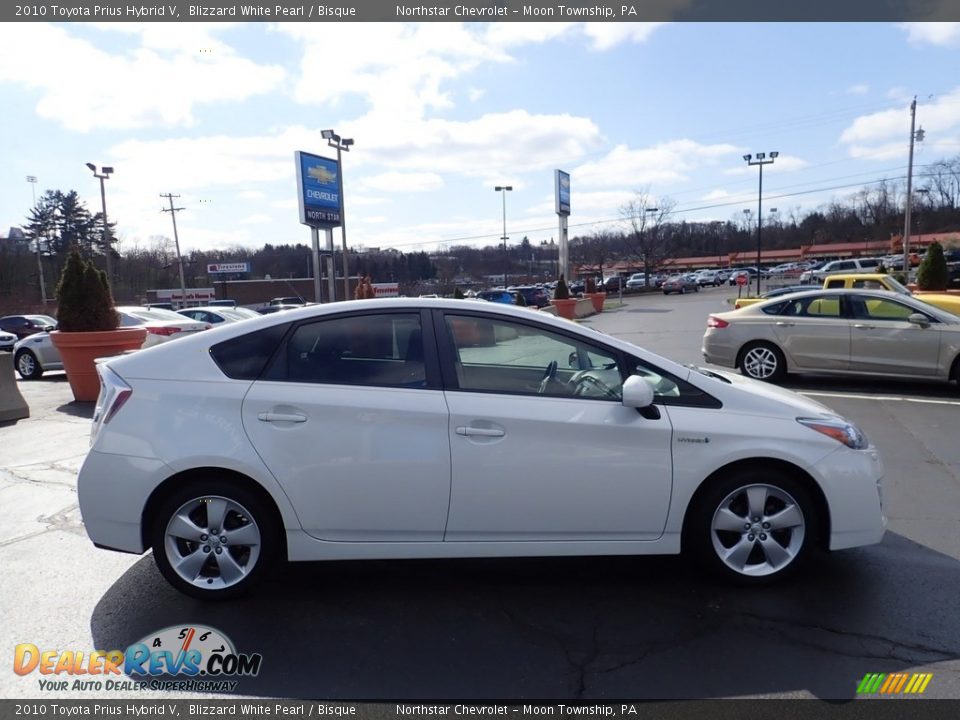 2010 Toyota Prius Hybrid V Blizzard White Pearl / Bisque Photo #10