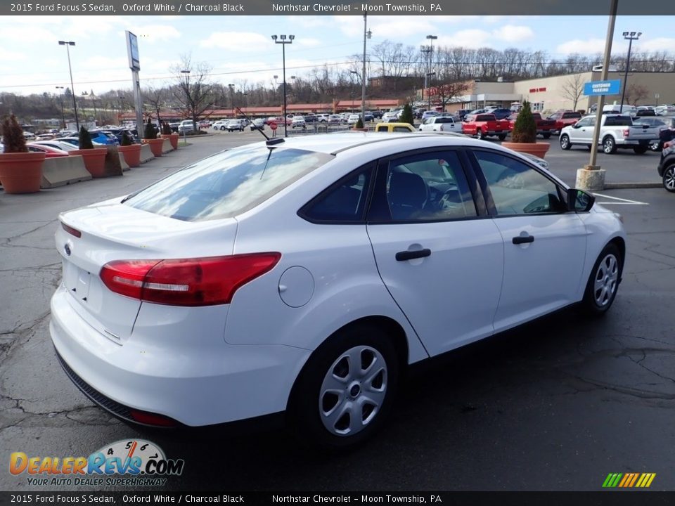 2015 Ford Focus S Sedan Oxford White / Charcoal Black Photo #9