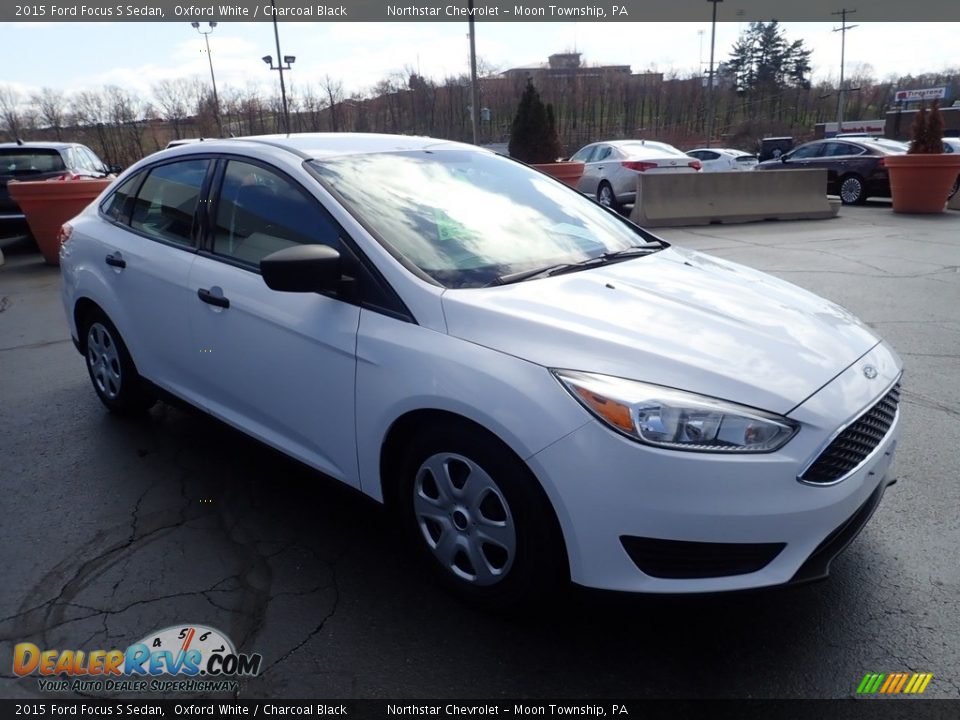 2015 Ford Focus S Sedan Oxford White / Charcoal Black Photo #11