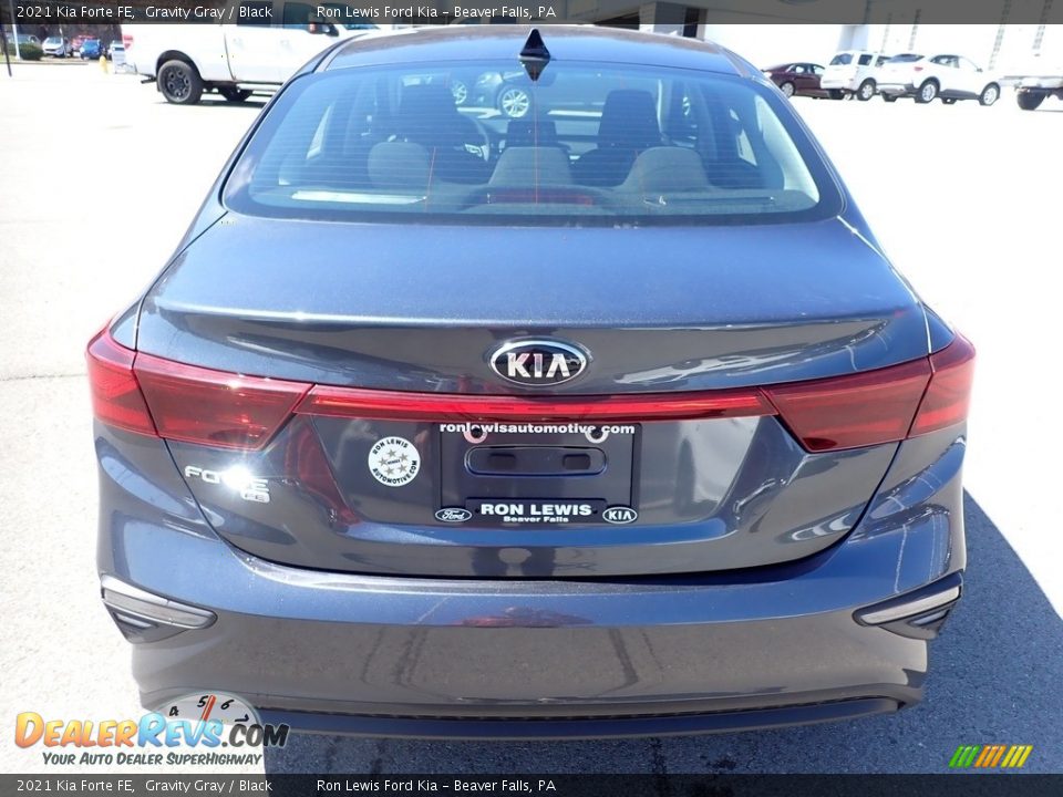 2021 Kia Forte FE Gravity Gray / Black Photo #8