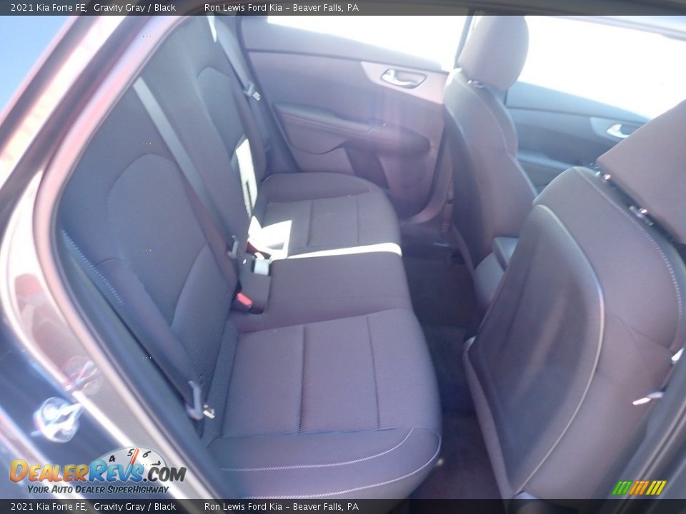 2021 Kia Forte FE Gravity Gray / Black Photo #9