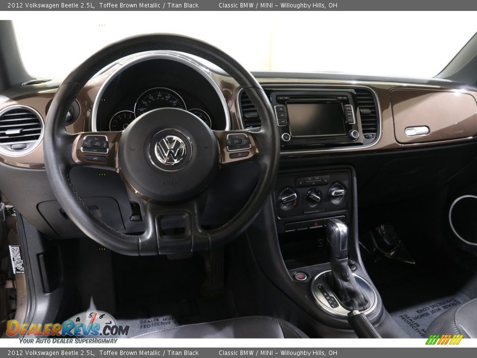 2012 Volkswagen Beetle 2.5L Toffee Brown Metallic / Titan Black Photo #6