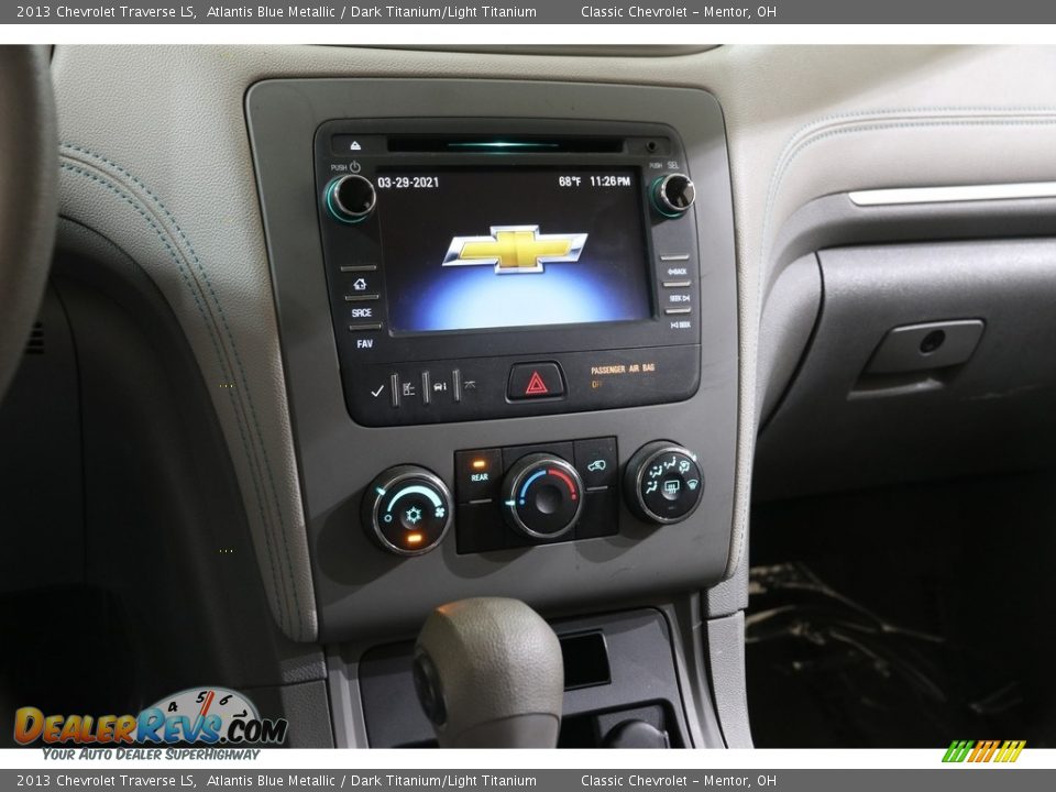 Controls of 2013 Chevrolet Traverse LS Photo #9