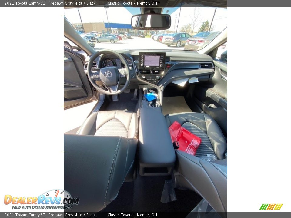 2021 Toyota Camry SE Predawn Gray Mica / Black Photo #4