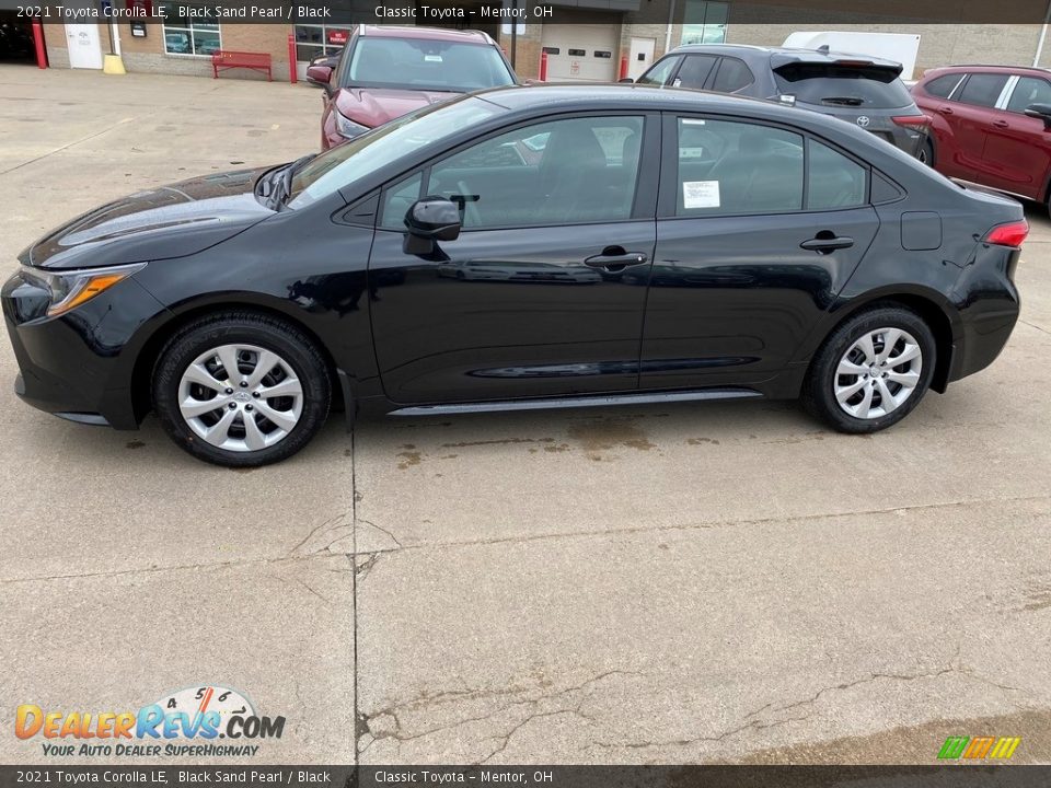 2021 Toyota Corolla LE Black Sand Pearl / Black Photo #1
