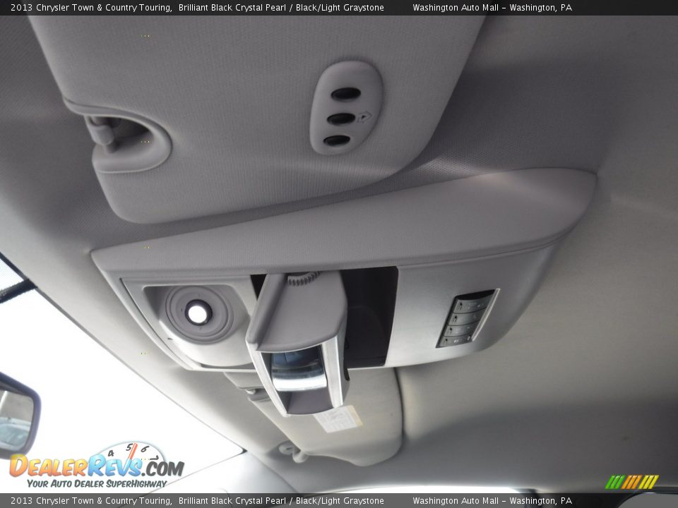 2013 Chrysler Town & Country Touring Brilliant Black Crystal Pearl / Black/Light Graystone Photo #20