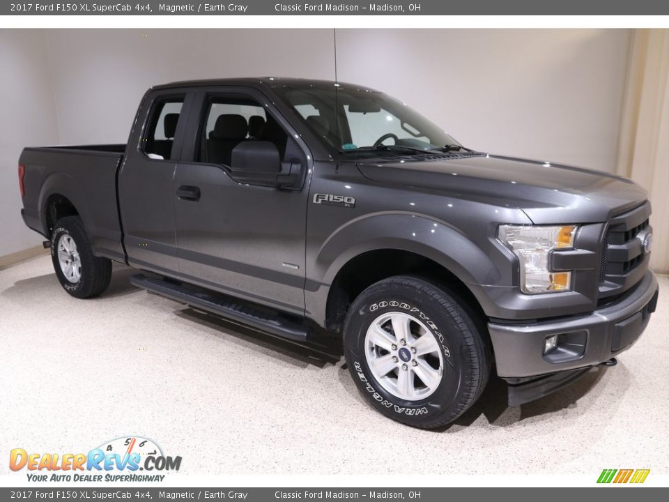 2017 Ford F150 XL SuperCab 4x4 Magnetic / Earth Gray Photo #1