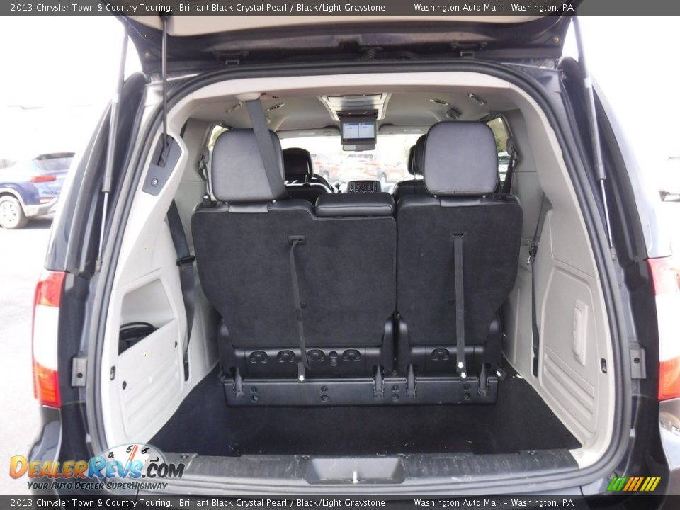 2013 Chrysler Town & Country Touring Brilliant Black Crystal Pearl / Black/Light Graystone Photo #24