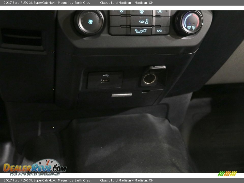 2017 Ford F150 XL SuperCab 4x4 Magnetic / Earth Gray Photo #12