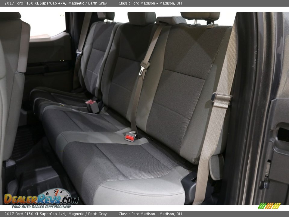 2017 Ford F150 XL SuperCab 4x4 Magnetic / Earth Gray Photo #18