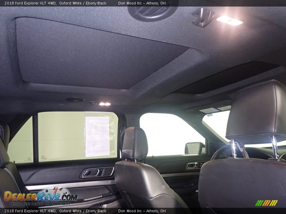 2018 Ford Explorer XLT 4WD Oxford White / Ebony Black Photo #2