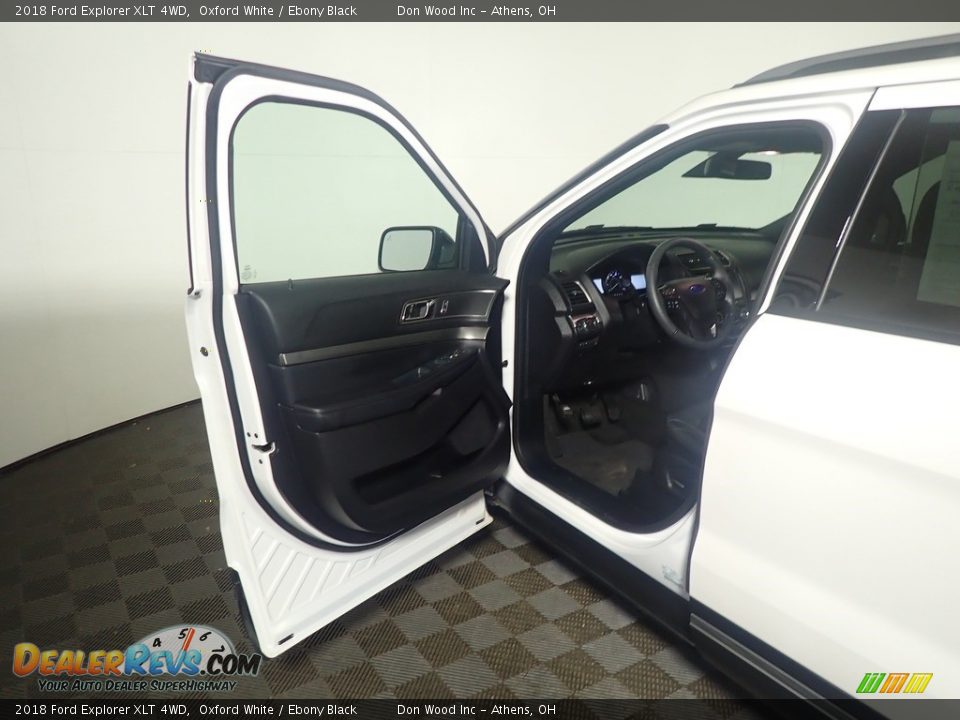 2018 Ford Explorer XLT 4WD Oxford White / Ebony Black Photo #25