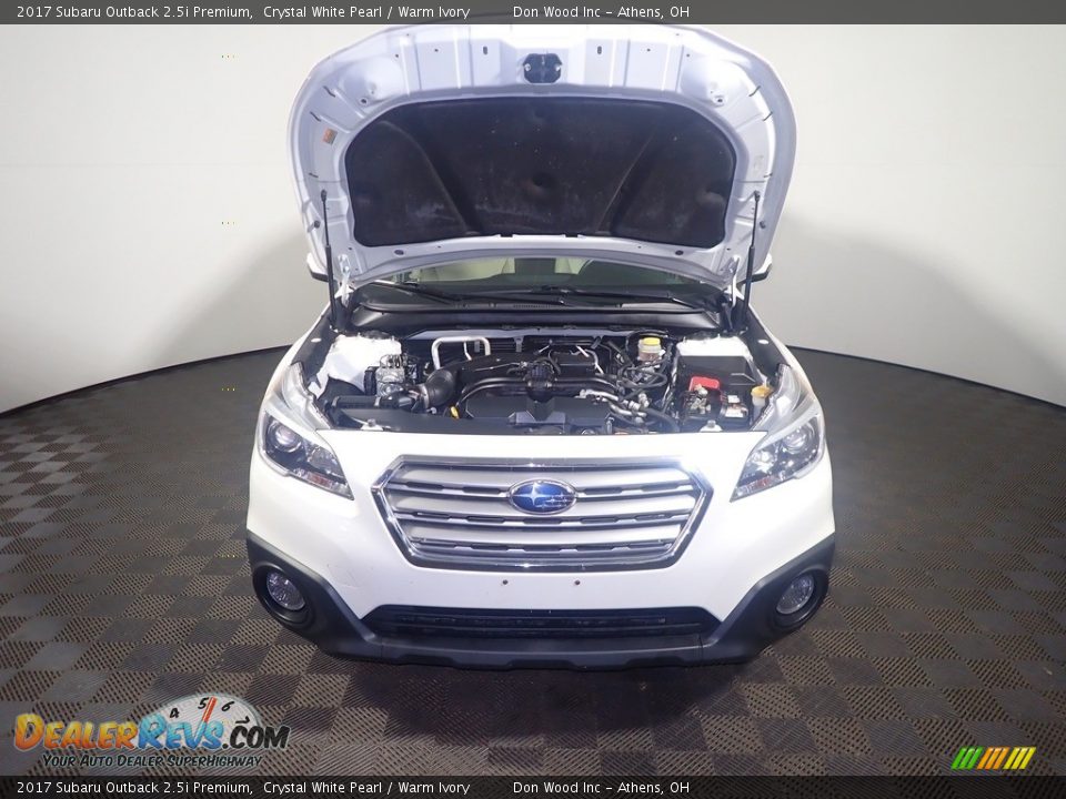 2017 Subaru Outback 2.5i Premium Crystal White Pearl / Warm Ivory Photo #7