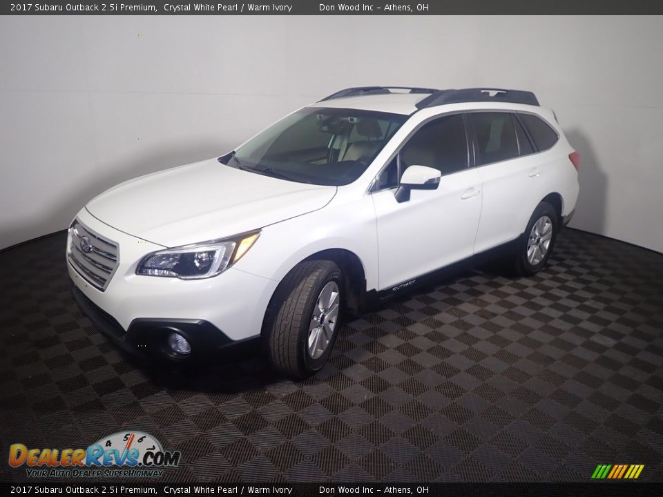 2017 Subaru Outback 2.5i Premium Crystal White Pearl / Warm Ivory Photo #10