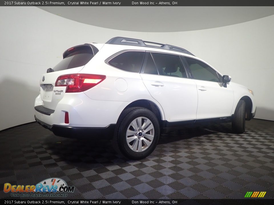 2017 Subaru Outback 2.5i Premium Crystal White Pearl / Warm Ivory Photo #18