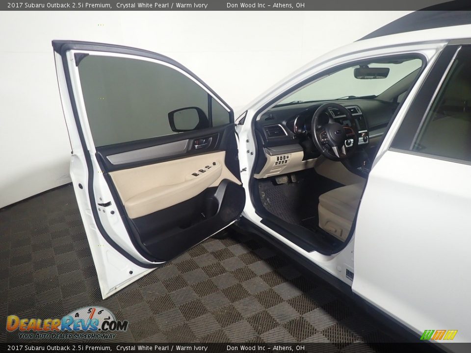 2017 Subaru Outback 2.5i Premium Crystal White Pearl / Warm Ivory Photo #22
