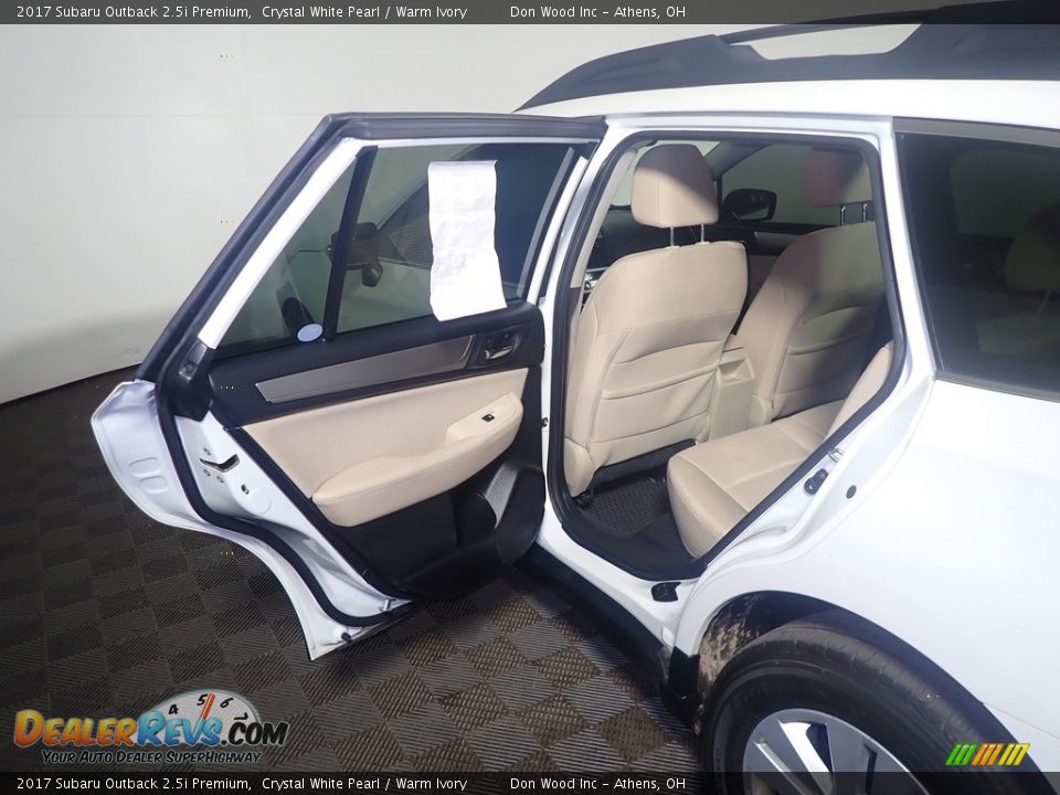 2017 Subaru Outback 2.5i Premium Crystal White Pearl / Warm Ivory Photo #36