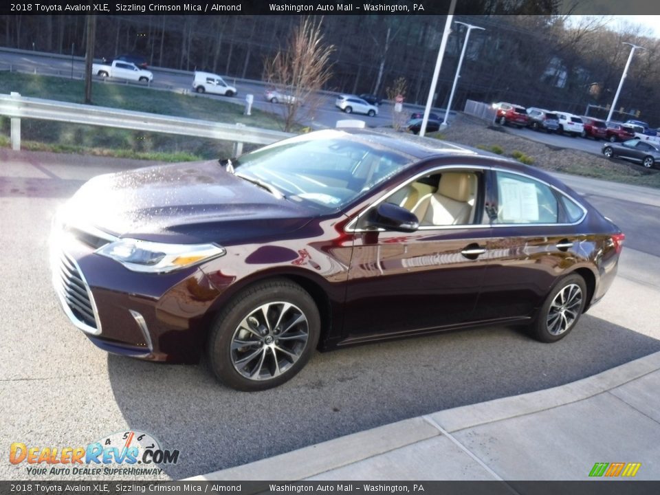 2018 Toyota Avalon XLE Sizzling Crimson Mica / Almond Photo #12