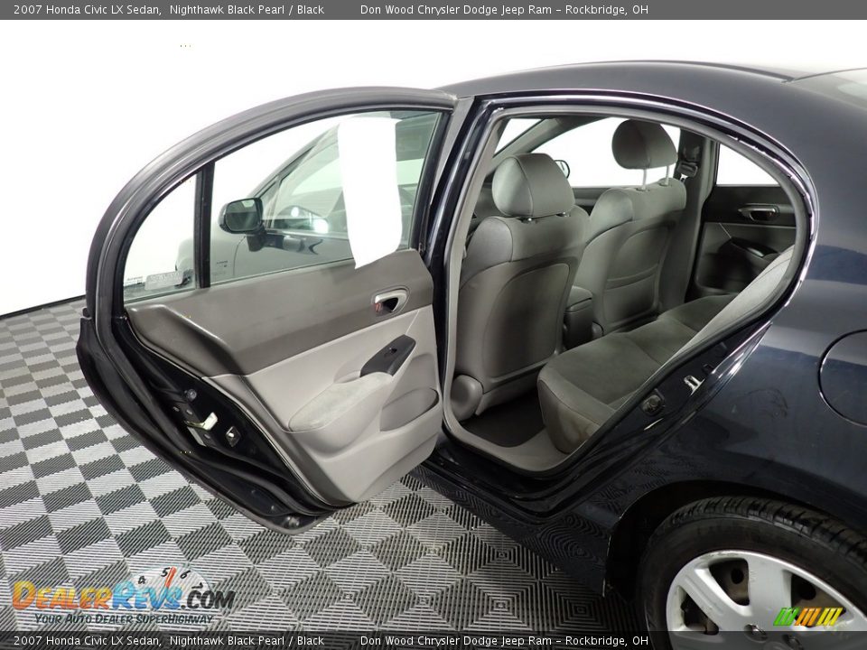 2007 Honda Civic LX Sedan Nighthawk Black Pearl / Black Photo #28