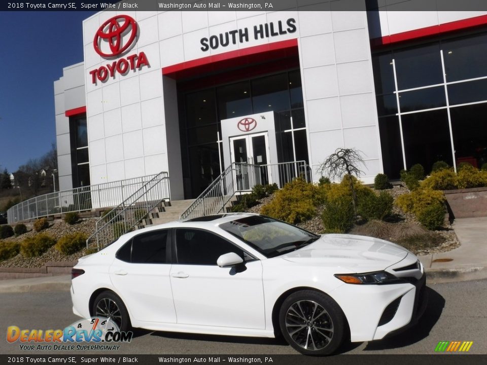 2018 Toyota Camry SE Super White / Black Photo #2