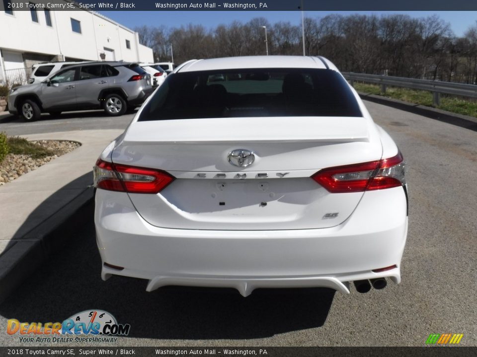 2018 Toyota Camry SE Super White / Black Photo #13