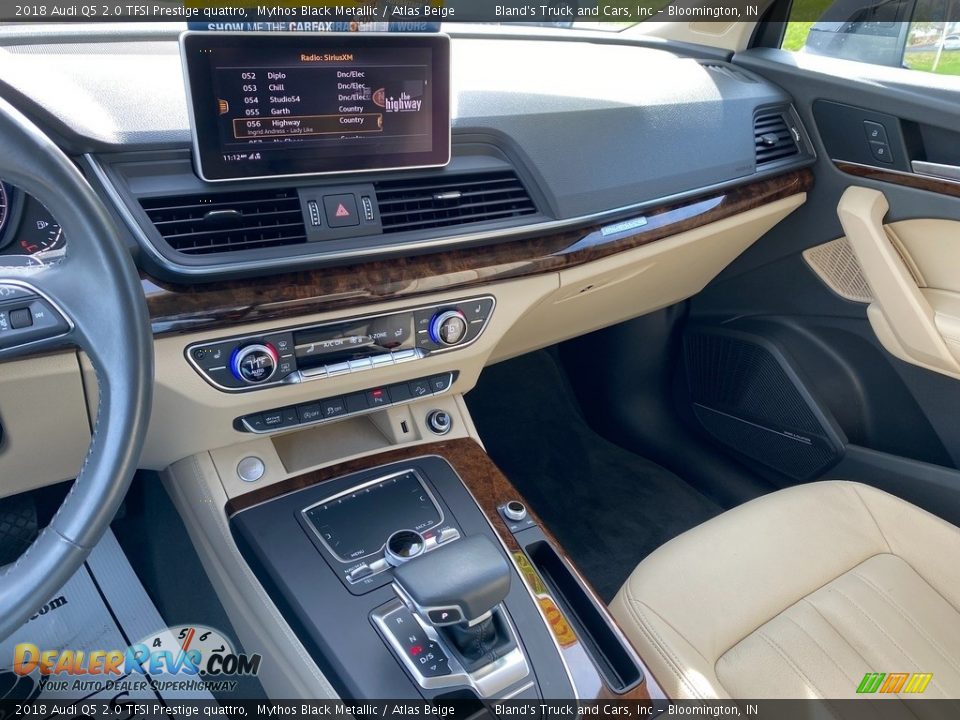 Dashboard of 2018 Audi Q5 2.0 TFSI Prestige quattro Photo #35