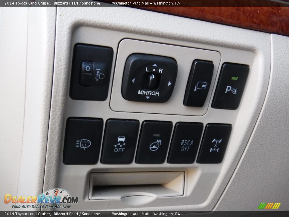 2014 Toyota Land Cruiser Blizzard Pearl / Sandstone Photo #4