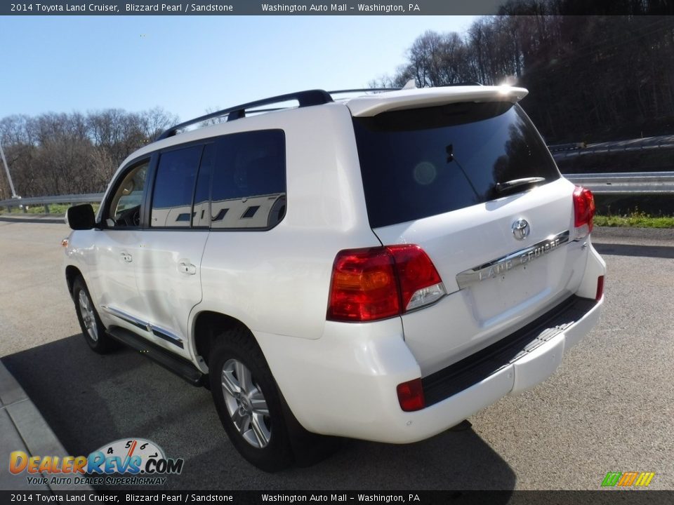 2014 Toyota Land Cruiser Blizzard Pearl / Sandstone Photo #17