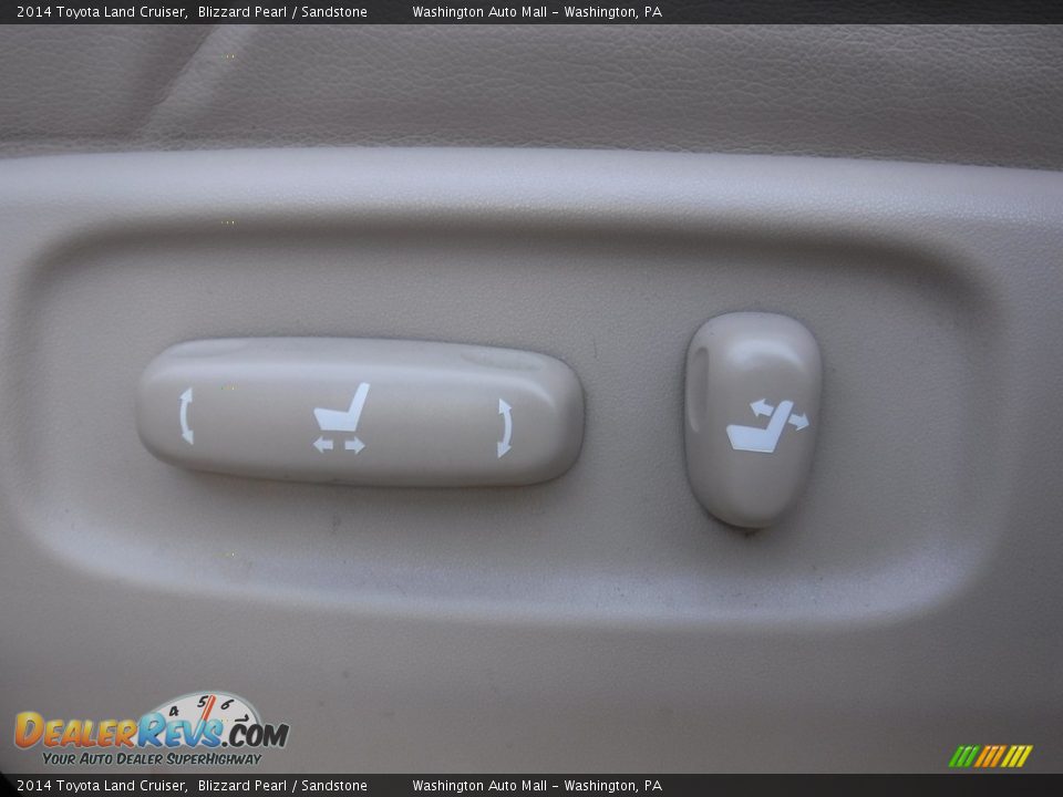 2014 Toyota Land Cruiser Blizzard Pearl / Sandstone Photo #25